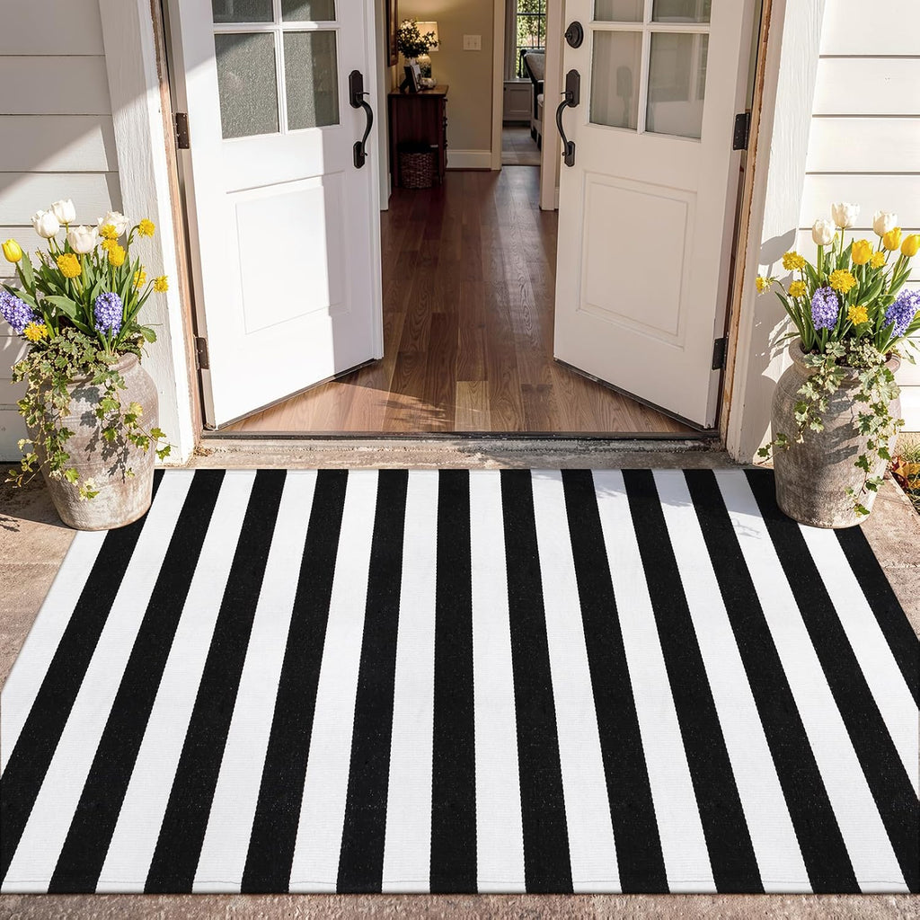 KIMODE Black and White Buffalo Plaid Outdoor Rug Fall Patio Floor Carpet
